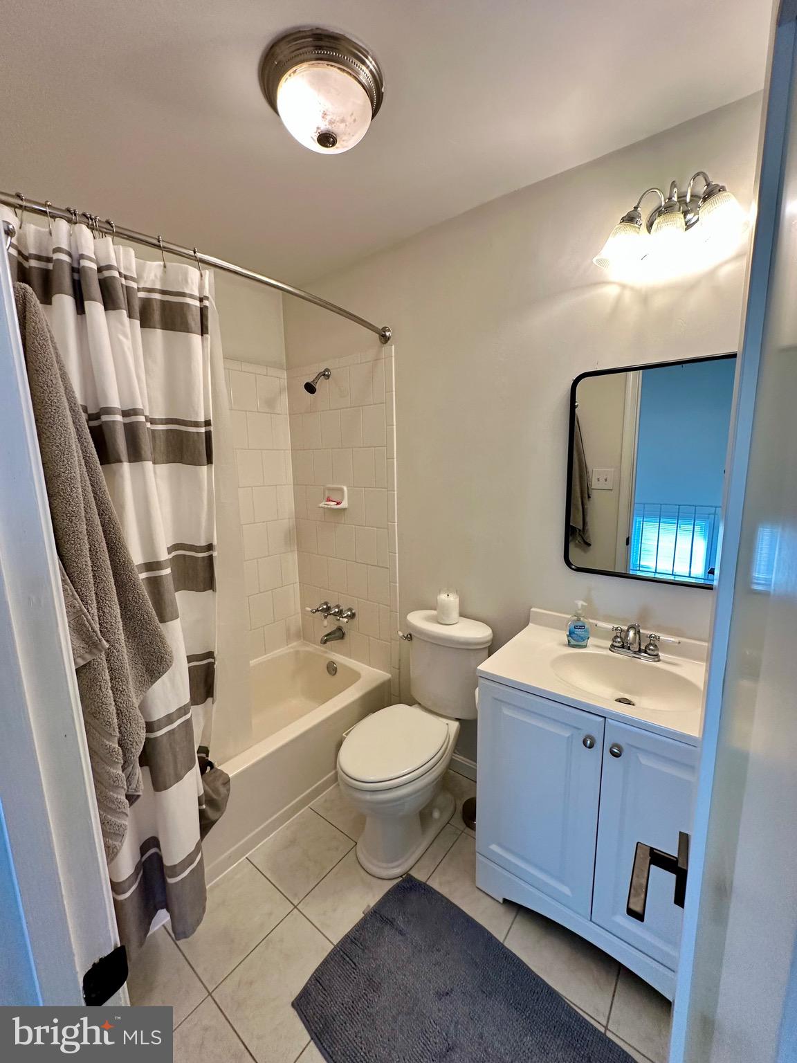 CROFTON MEWS - Residential Lease