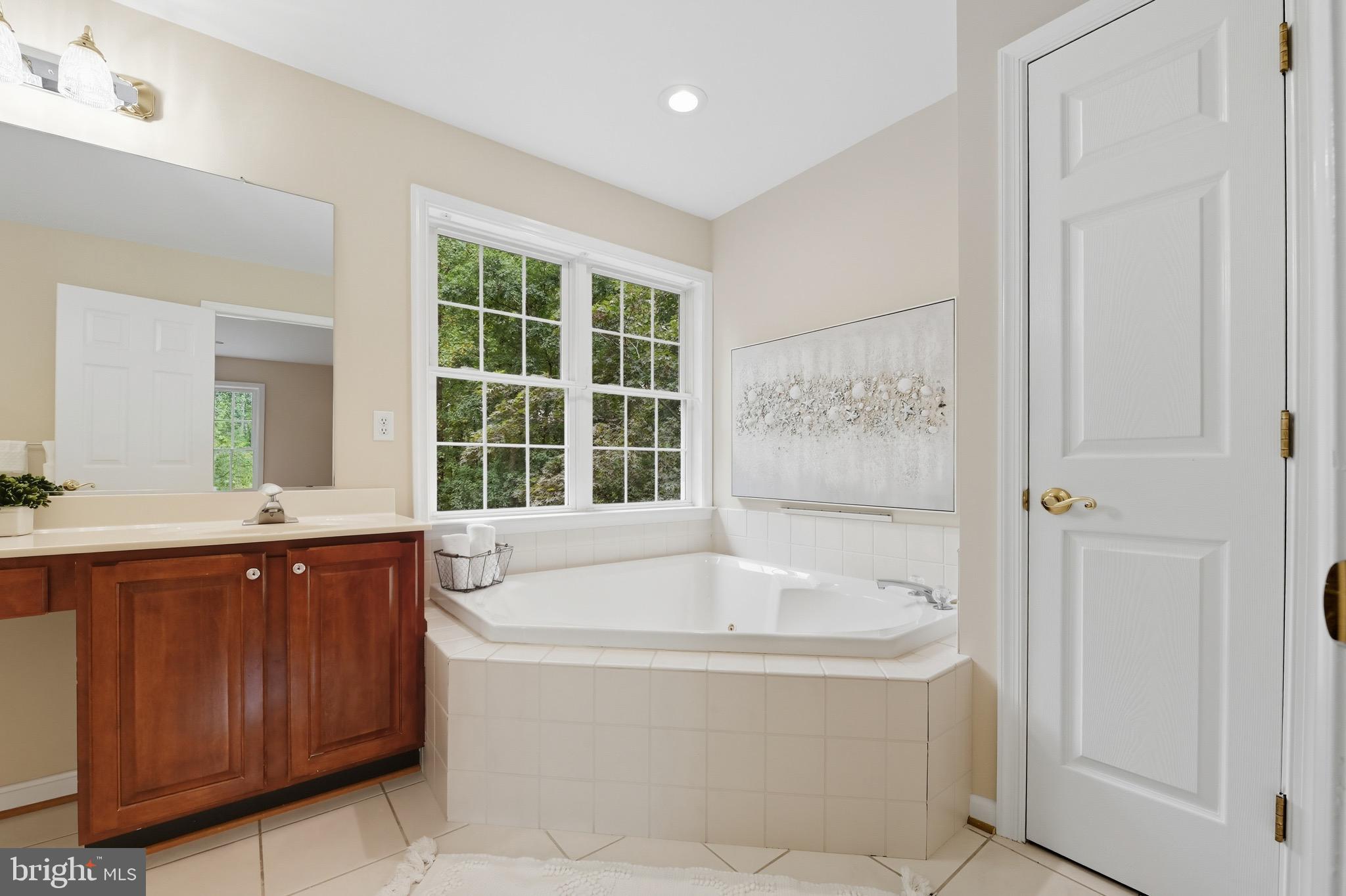 MARTHA S VINEYARD - Residential