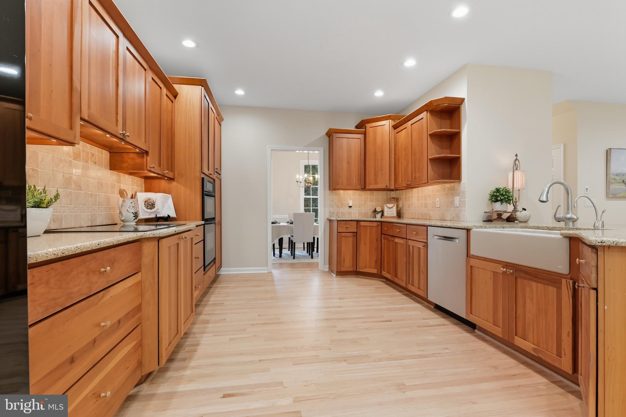 MARTHA S VINEYARD - Residential