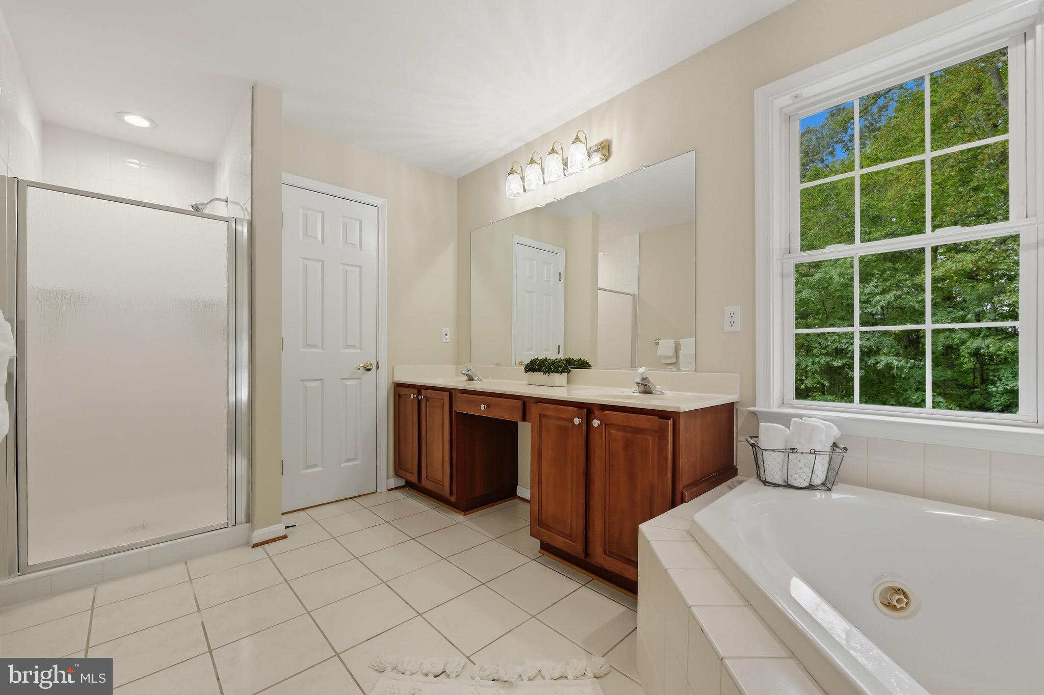 MARTHA S VINEYARD - Residential