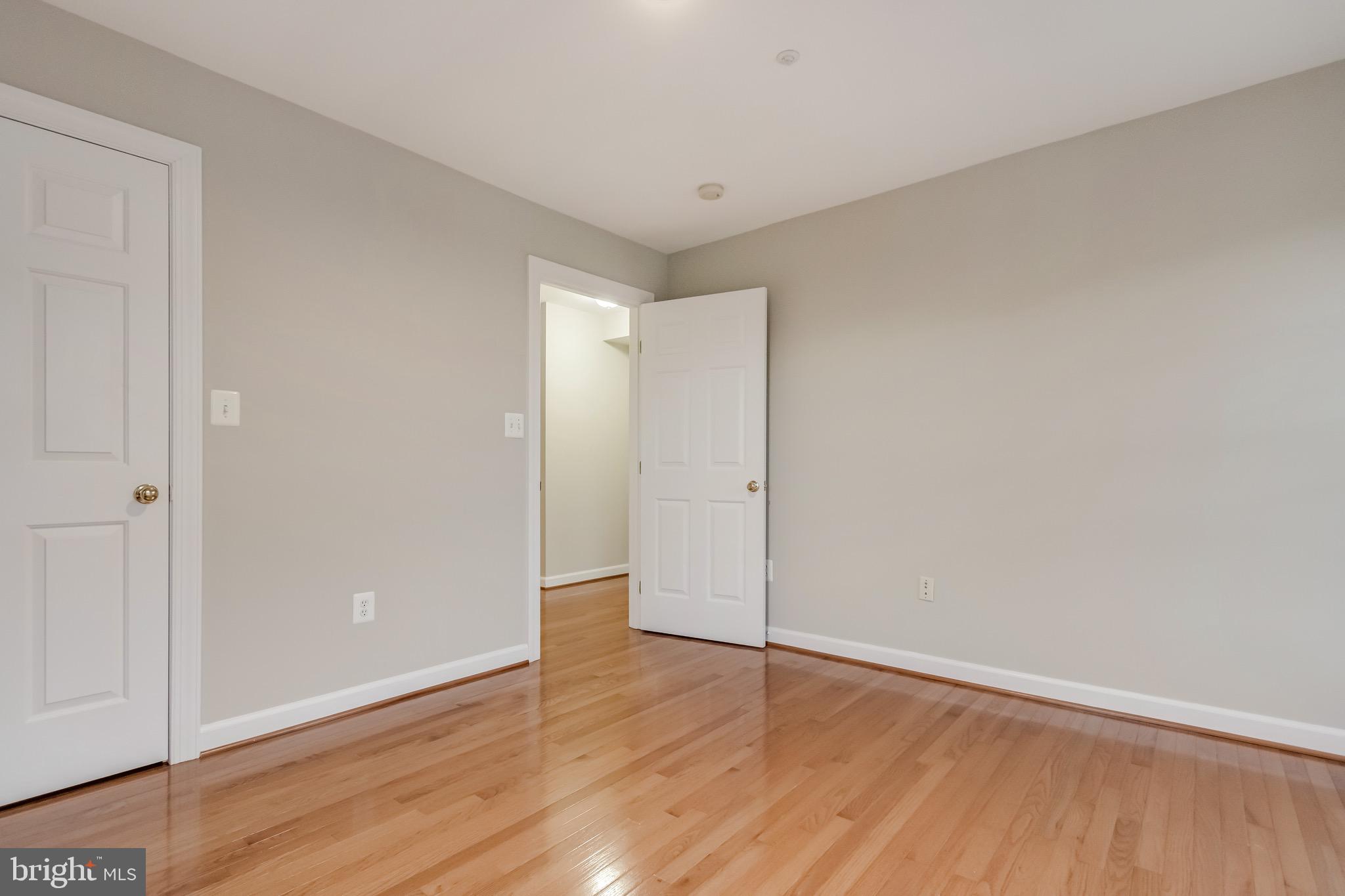 PINEY GLEN VILLAGE - Residential