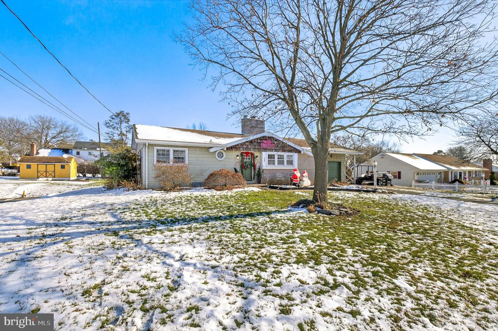 Photo of 323 Edgemont Drive, WILLOW STREET, PA 17584 (MLS # PALA2080992)