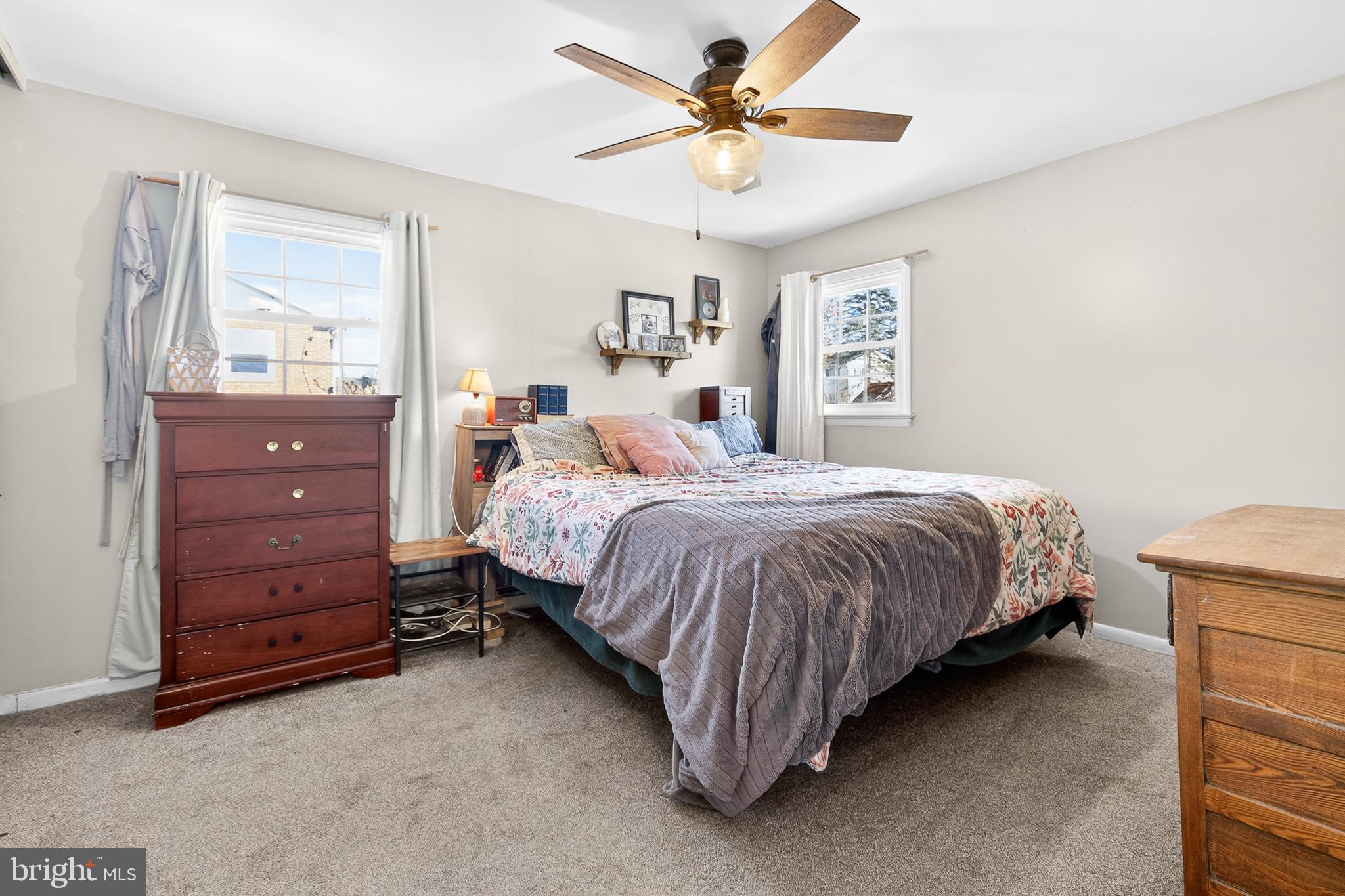 WILLOW STREET - Residential