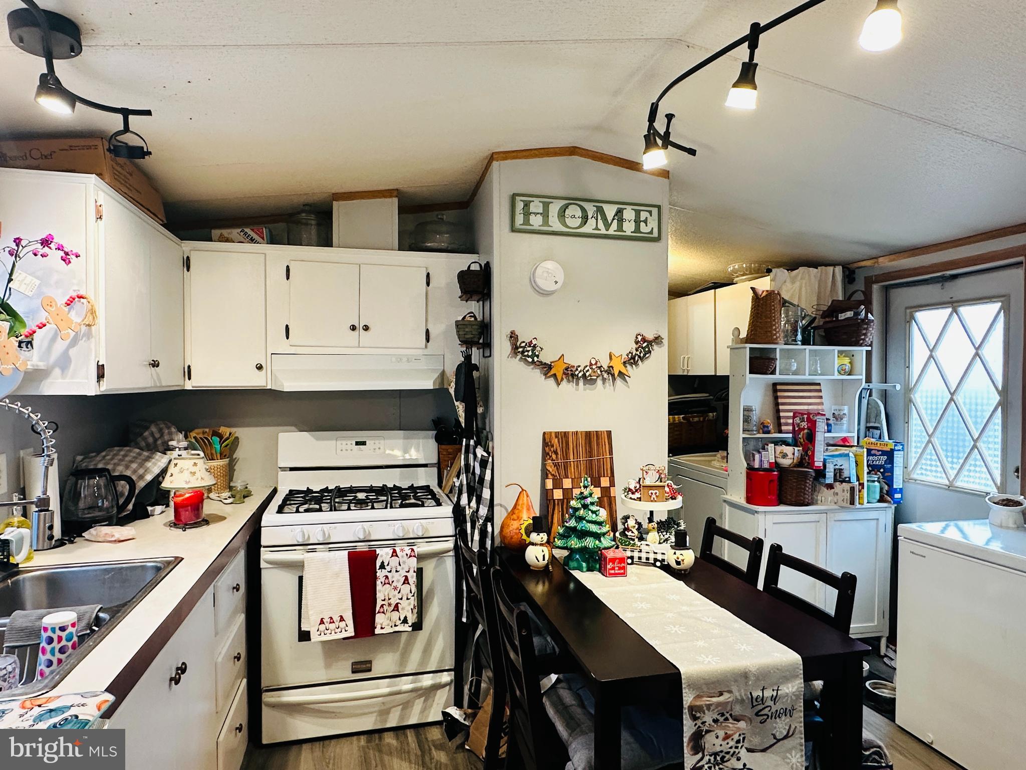 BIG SPRING TERRACE - Residential