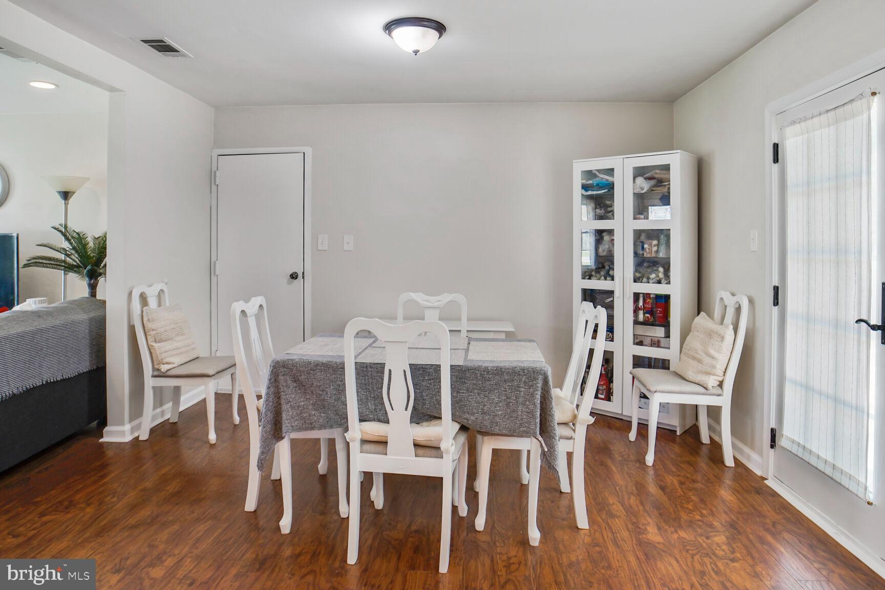 RAMBLING HILLS - Residential