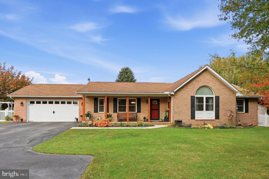Photo of 400 Holly Lane, MARTINSBURG, WV 25401 (MLS # WVBE2055502)