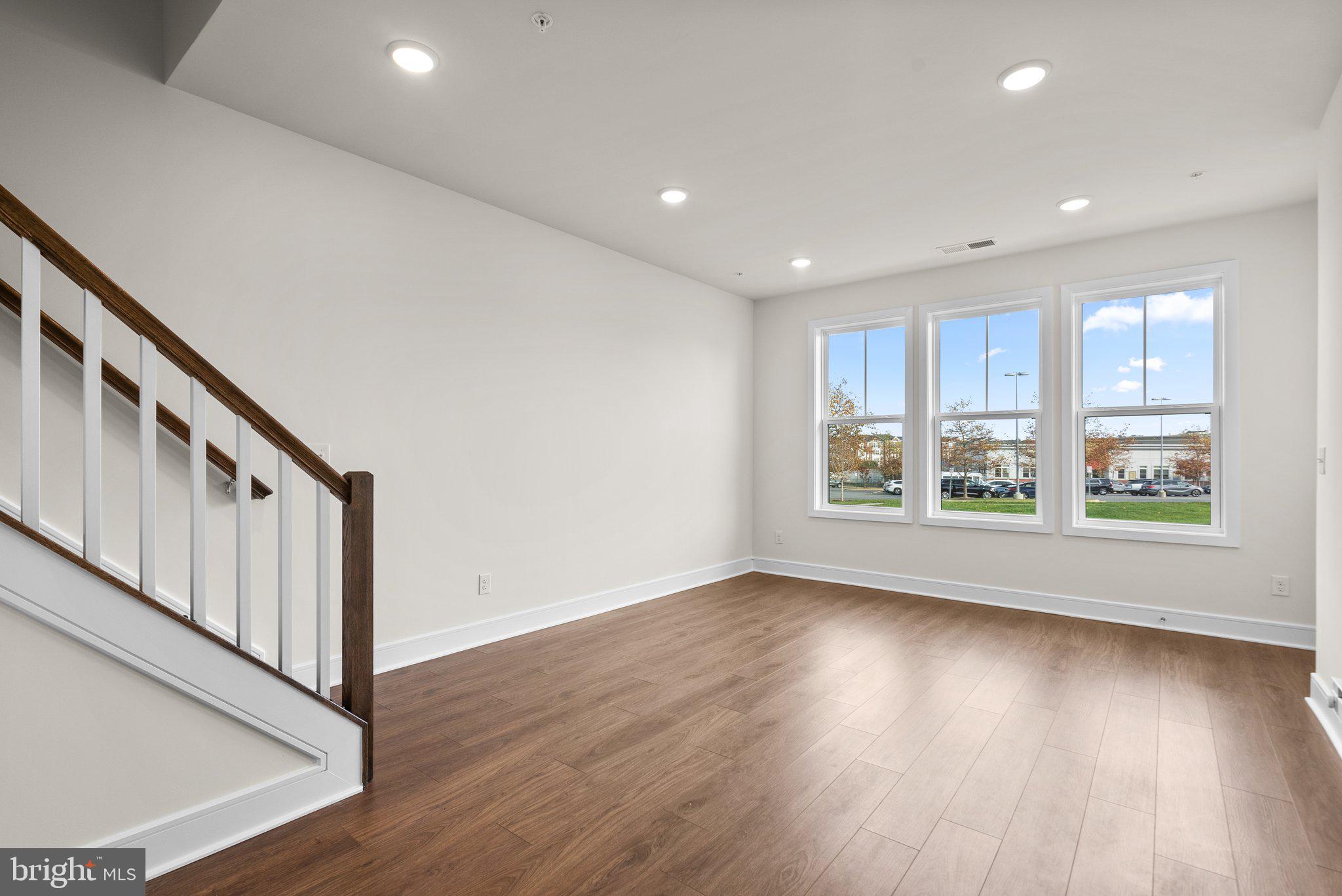 GOOSE CREEK VILLAGE - Residential