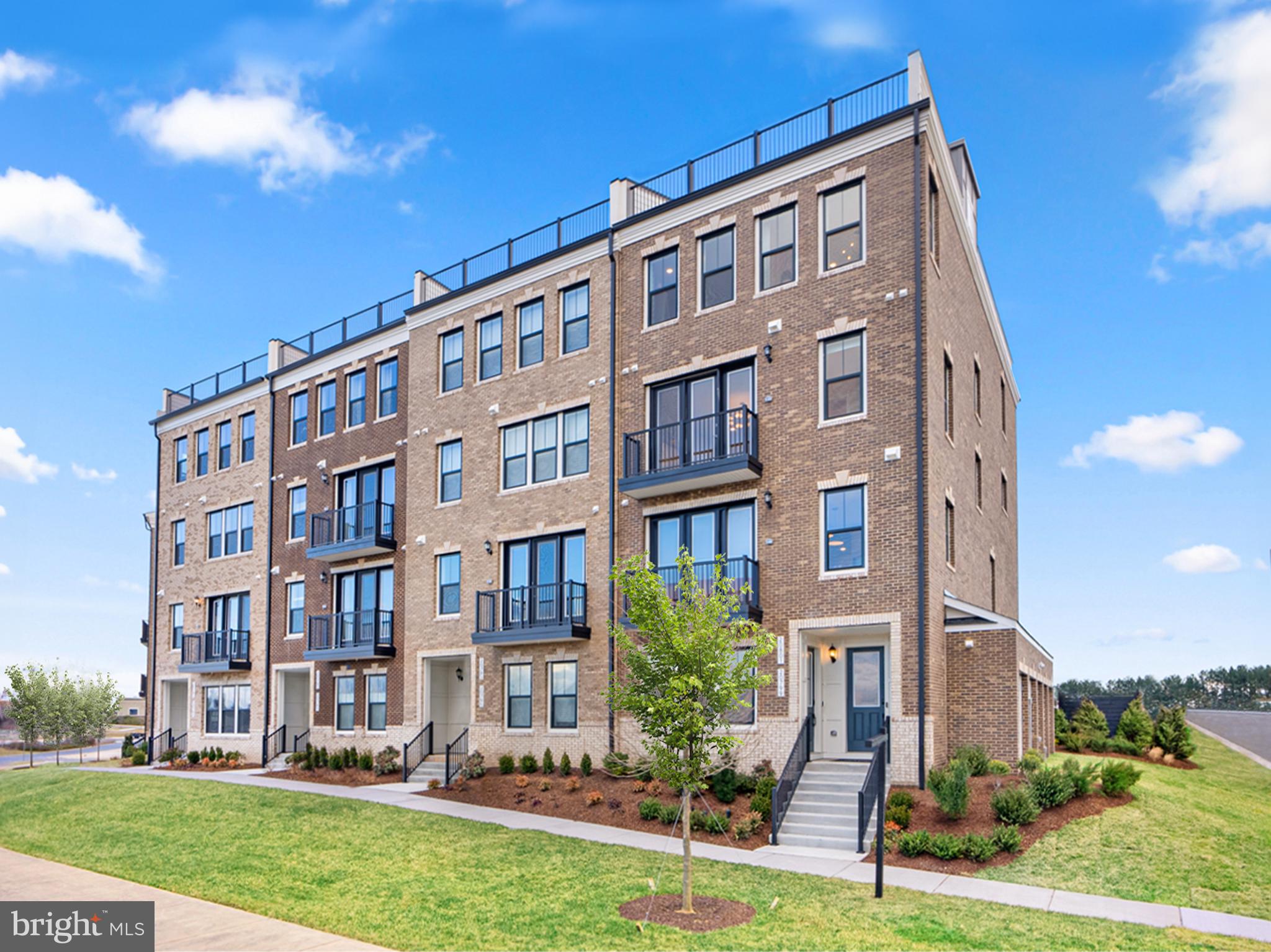 GOOSE CREEK VILLAGE - Residential