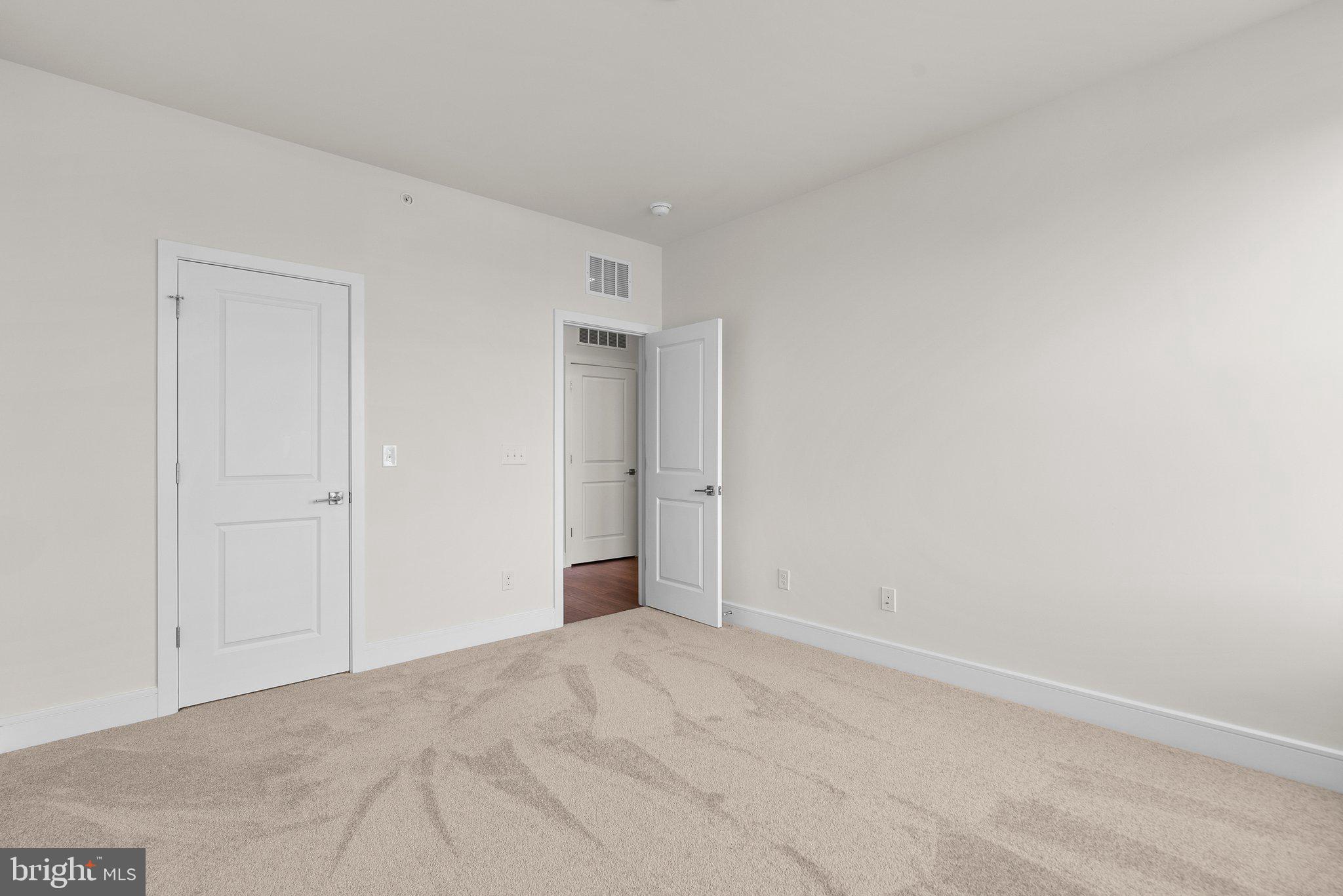 GOOSE CREEK VILLAGE - Residential