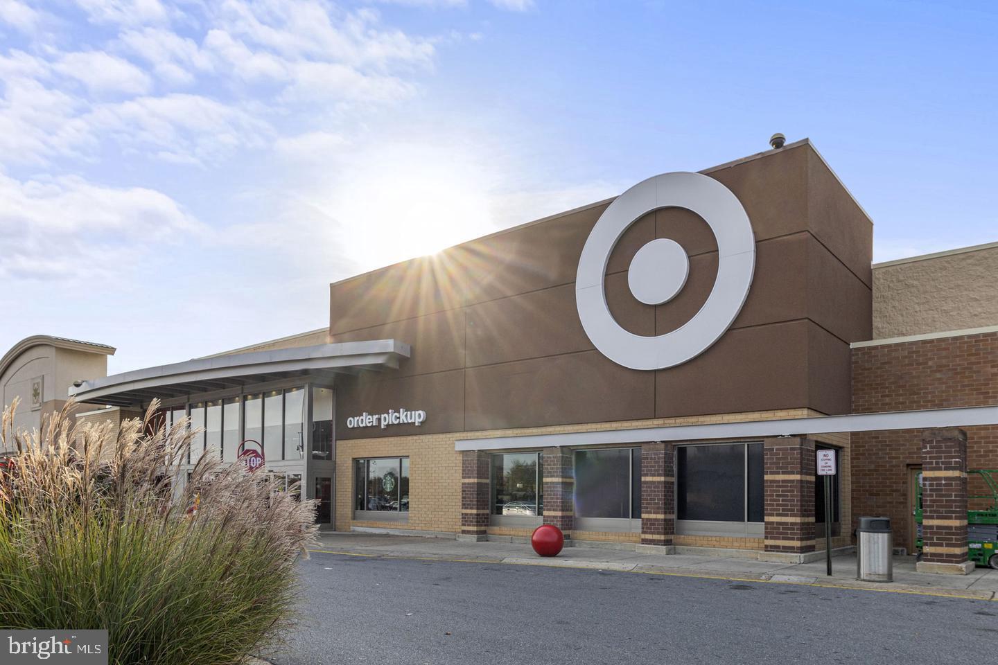 HOLLY HILL CONDOMINIUMS - Residential