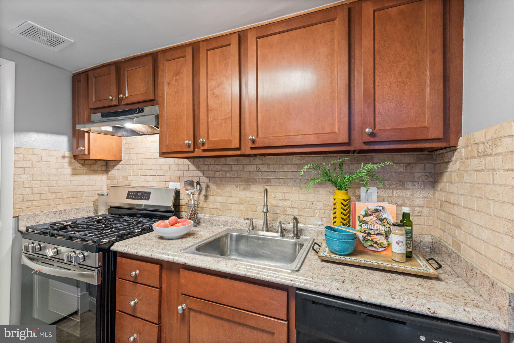 HOLLY HILL CONDOMINIUMS - Residential