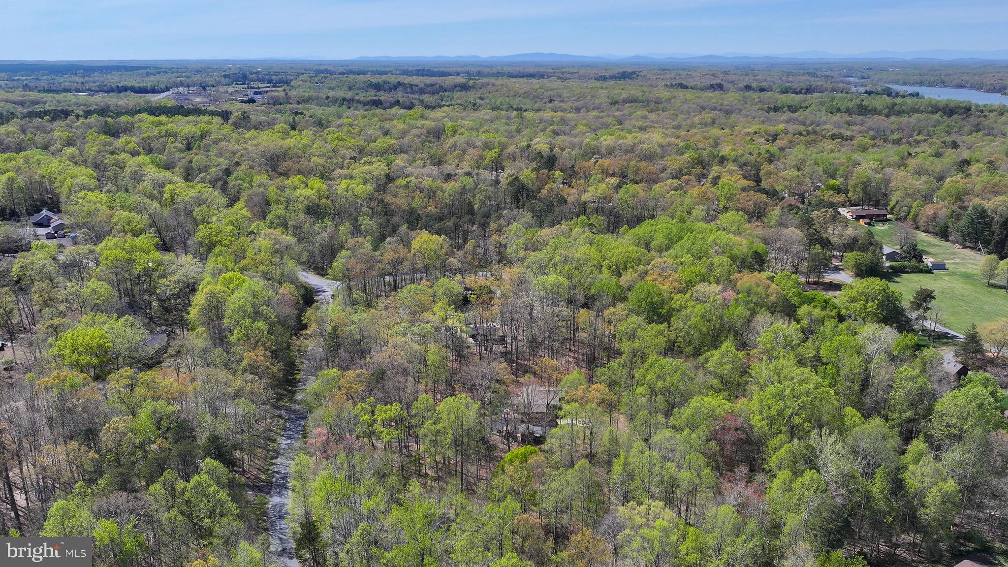 WINDWOOD COVES - Land