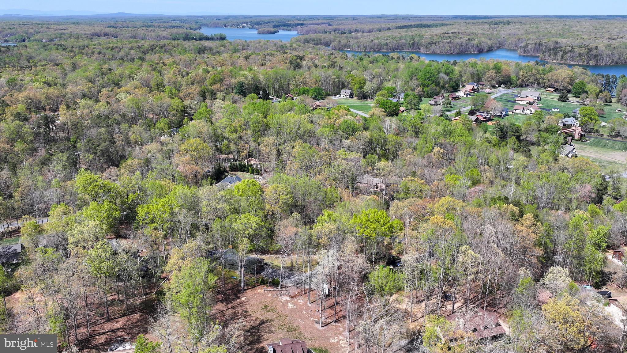 WINDWOOD COVES - Land