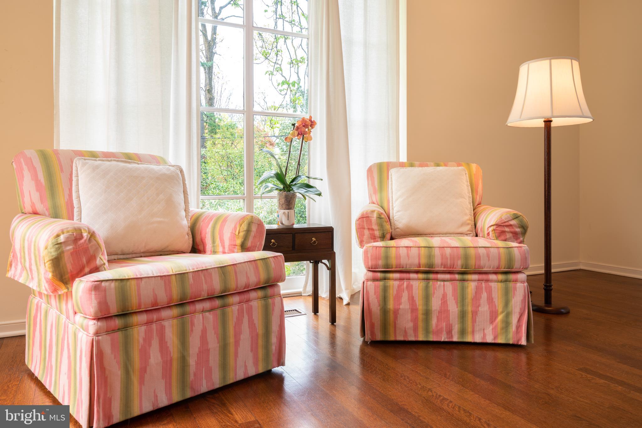 CHESTNUT HILL - Residential