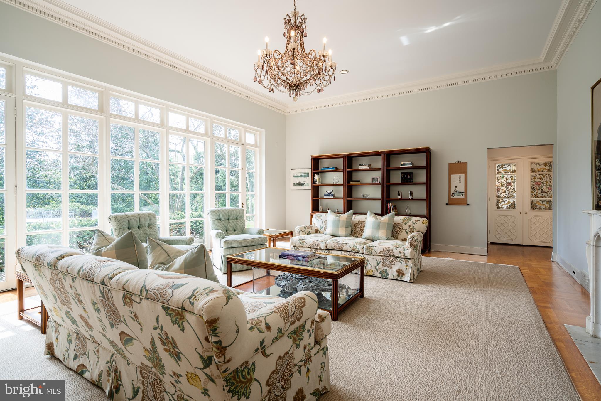 CHESTNUT HILL - Residential