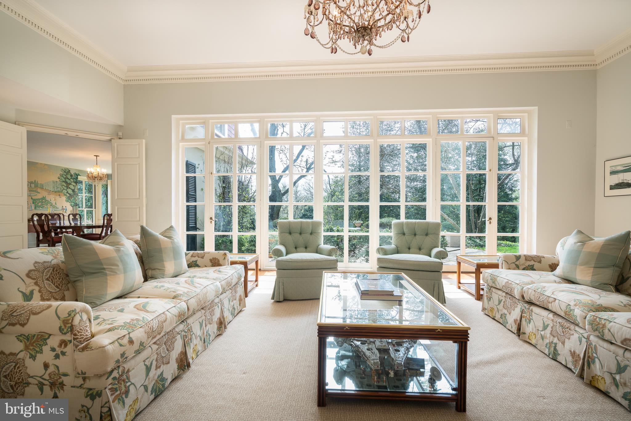 CHESTNUT HILL - Residential