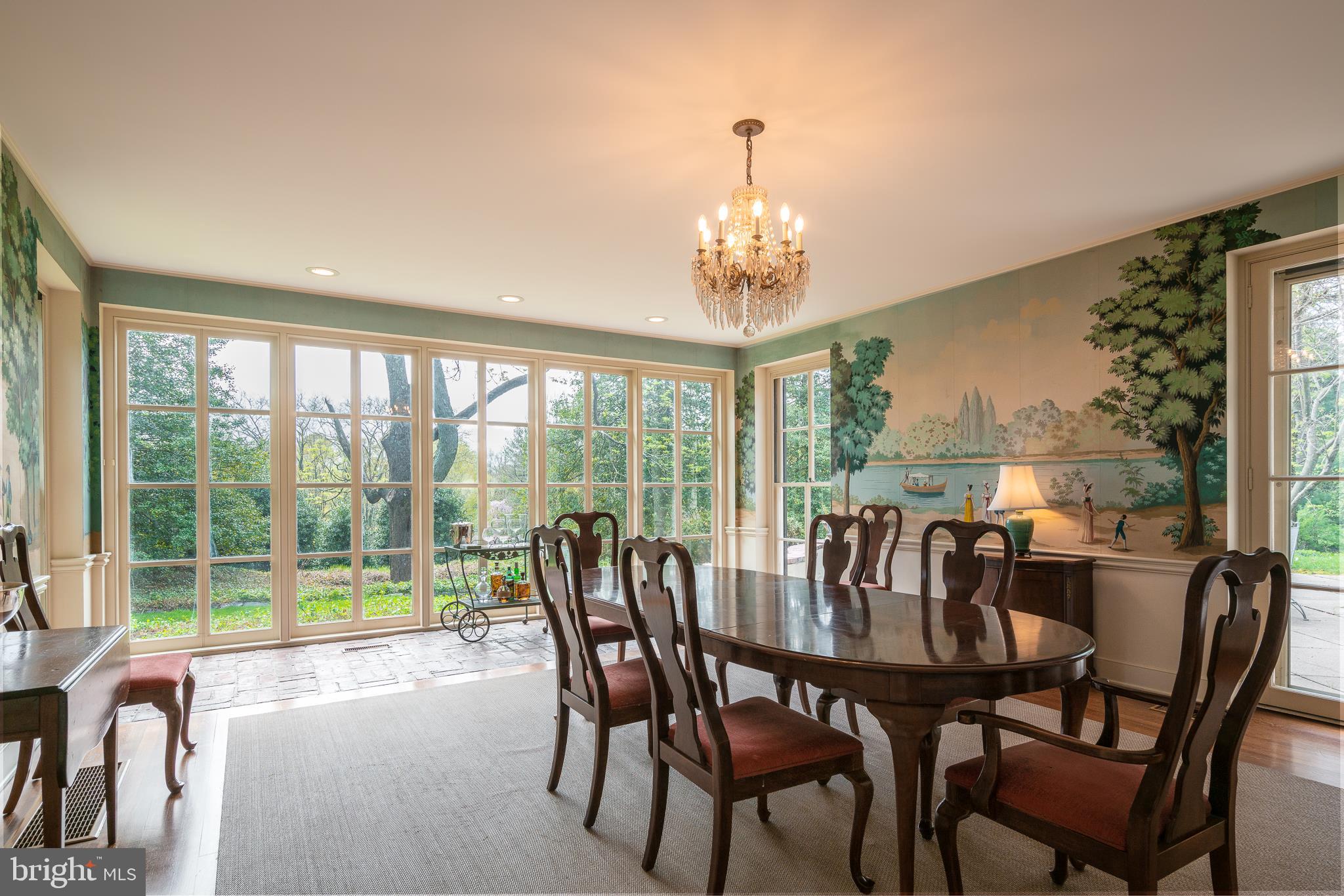 CHESTNUT HILL - Residential