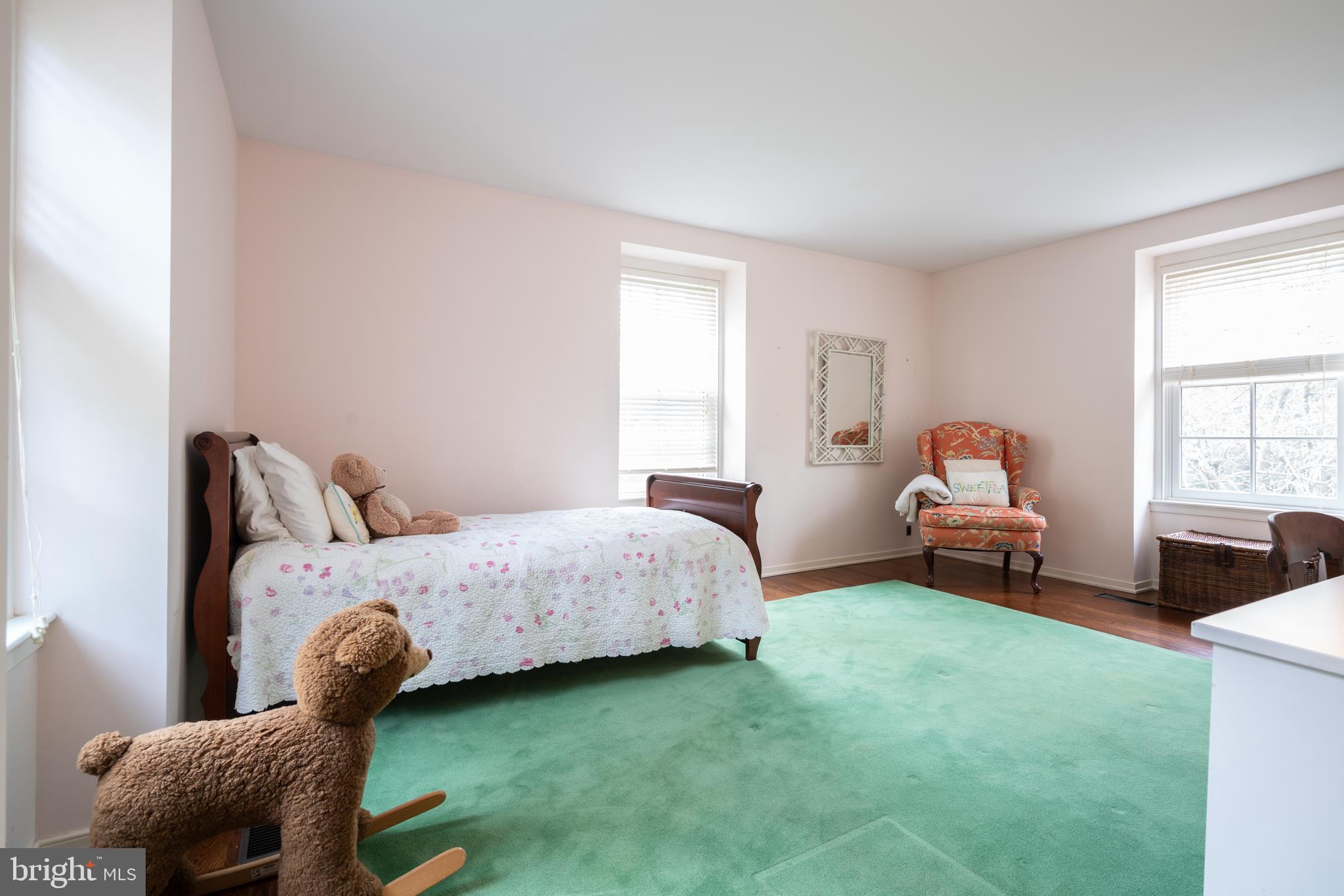 CHESTNUT HILL - Residential