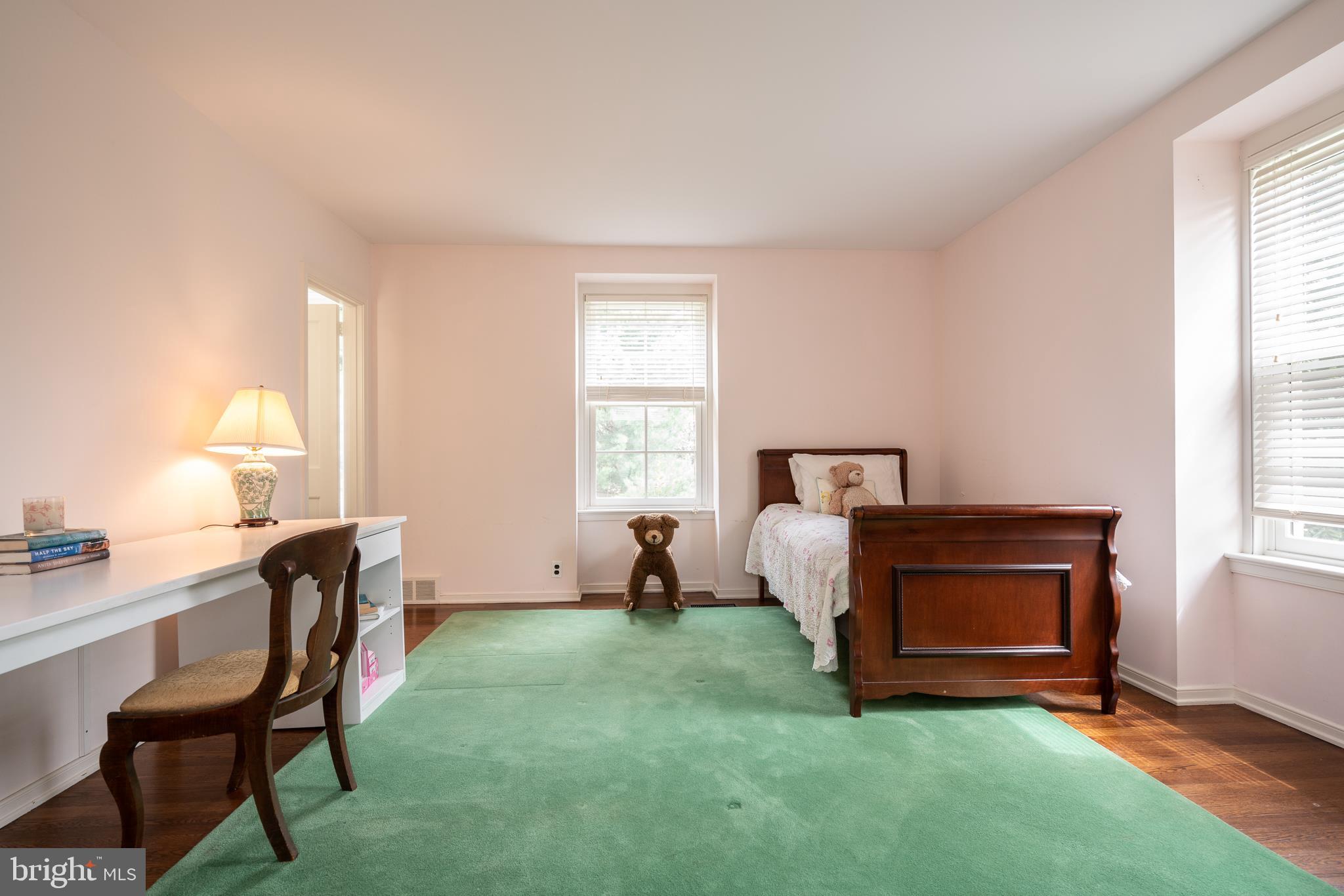 CHESTNUT HILL - Residential