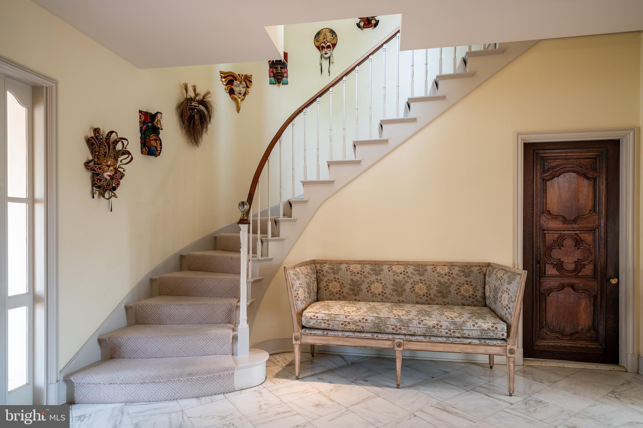 CHESTNUT HILL - Residential