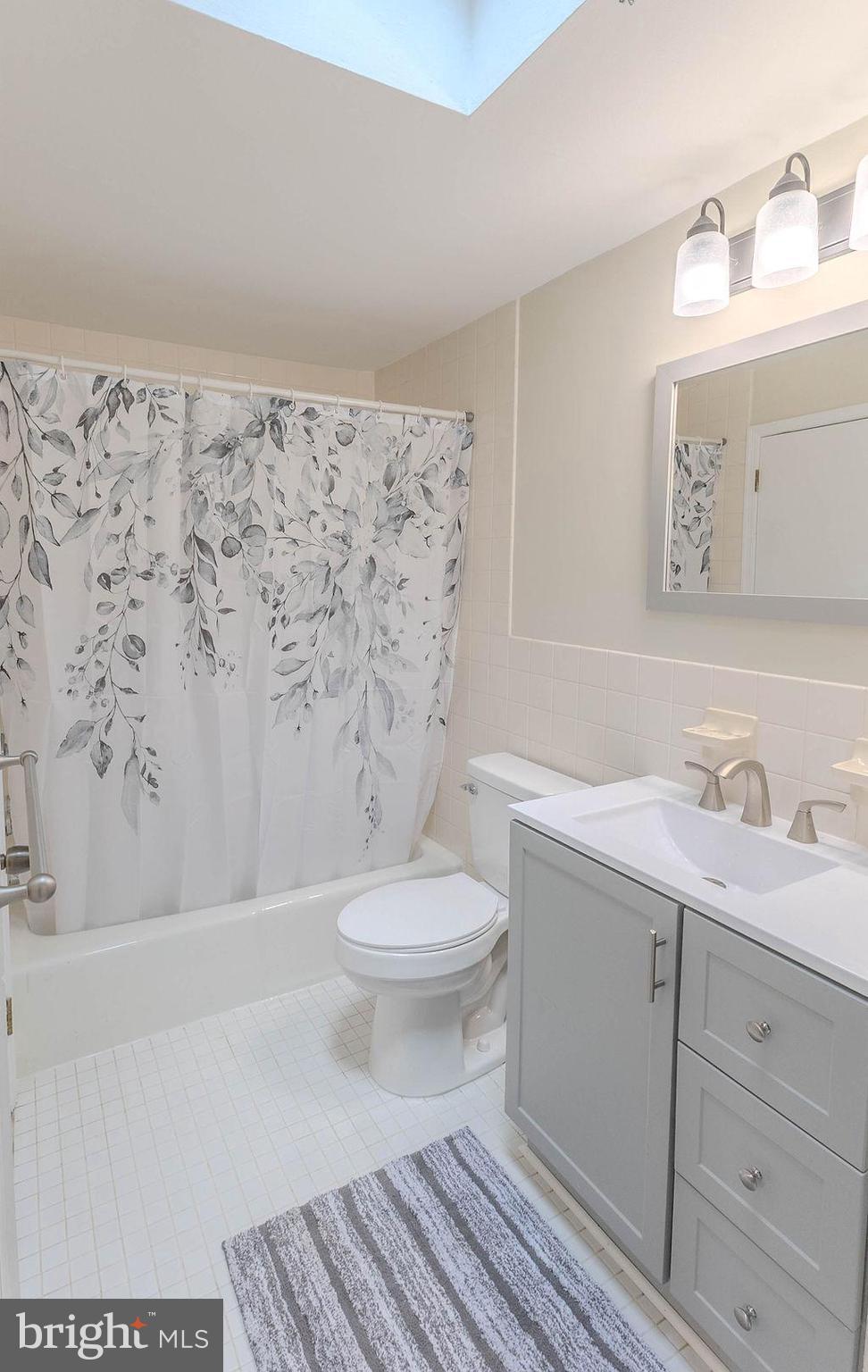 ROBINDALE - Residential