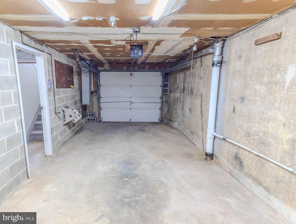 ROBINDALE - Residential