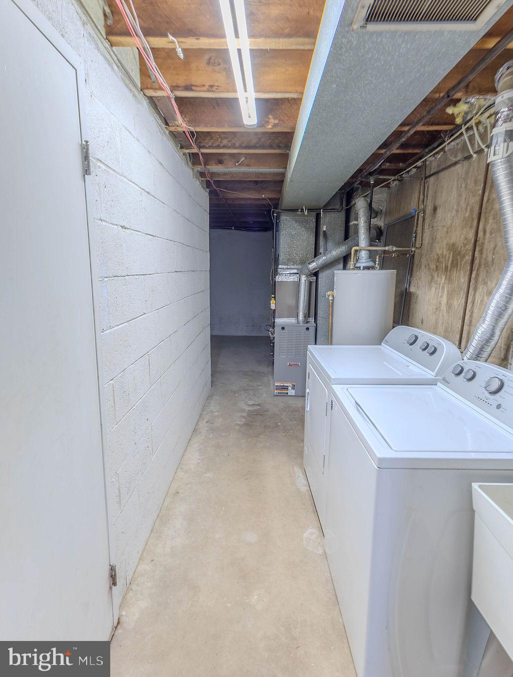 ROBINDALE - Residential