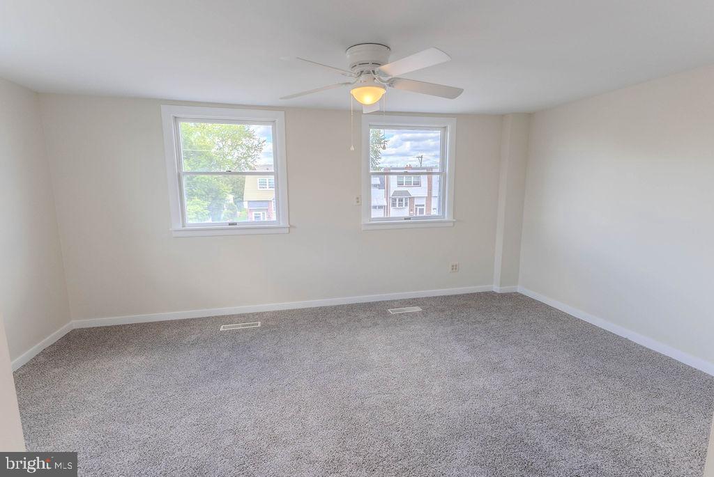 ROBINDALE - Residential