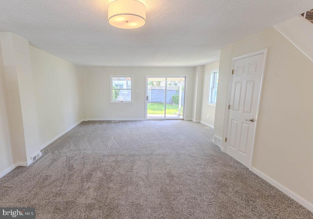 ROBINDALE - Residential