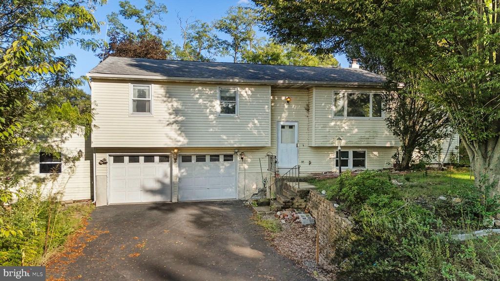 Photo of 751 Ferndale Road, MOUNT JOY, PA 17552 (MLS # PALA2077418)