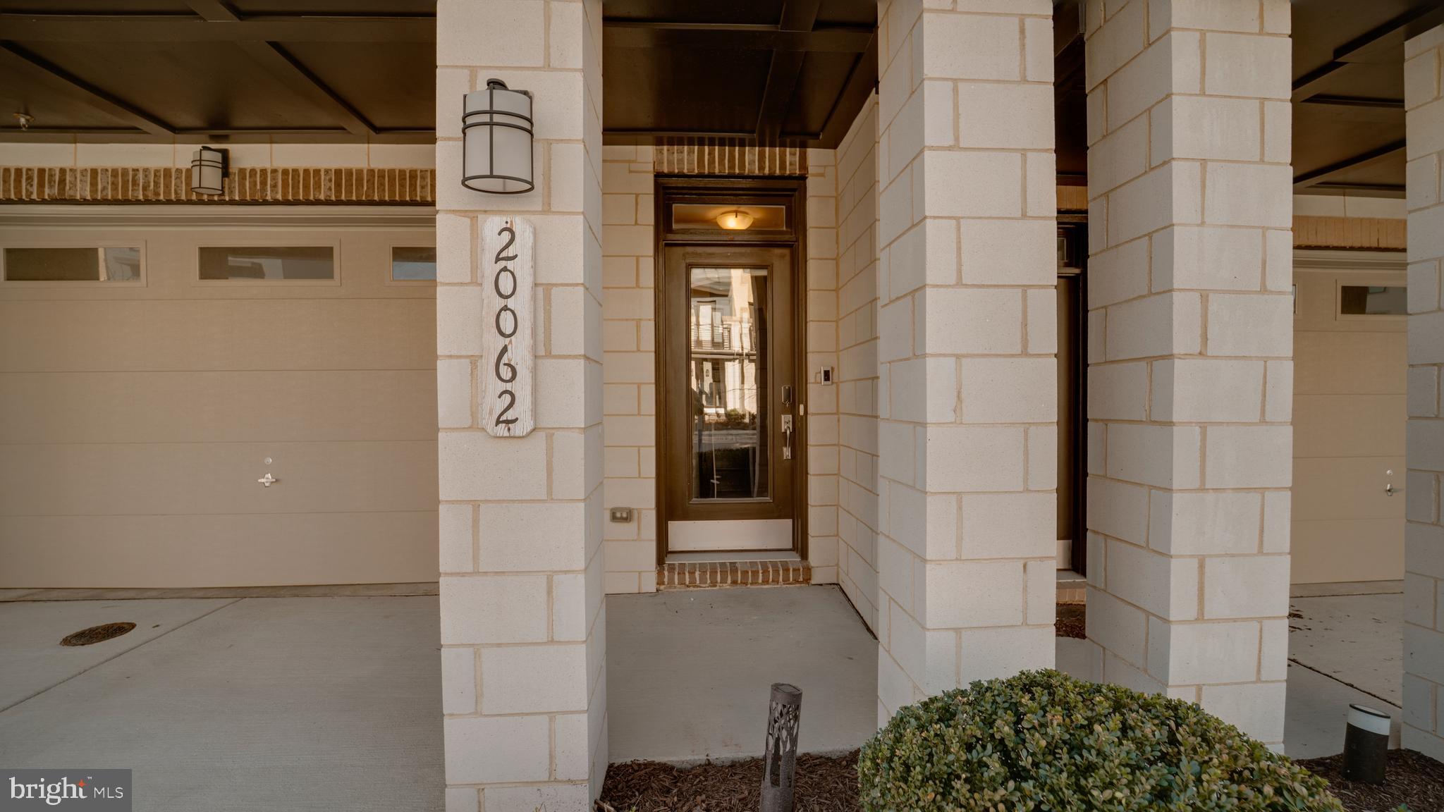 ASHBURN OVERLOOK - Residential