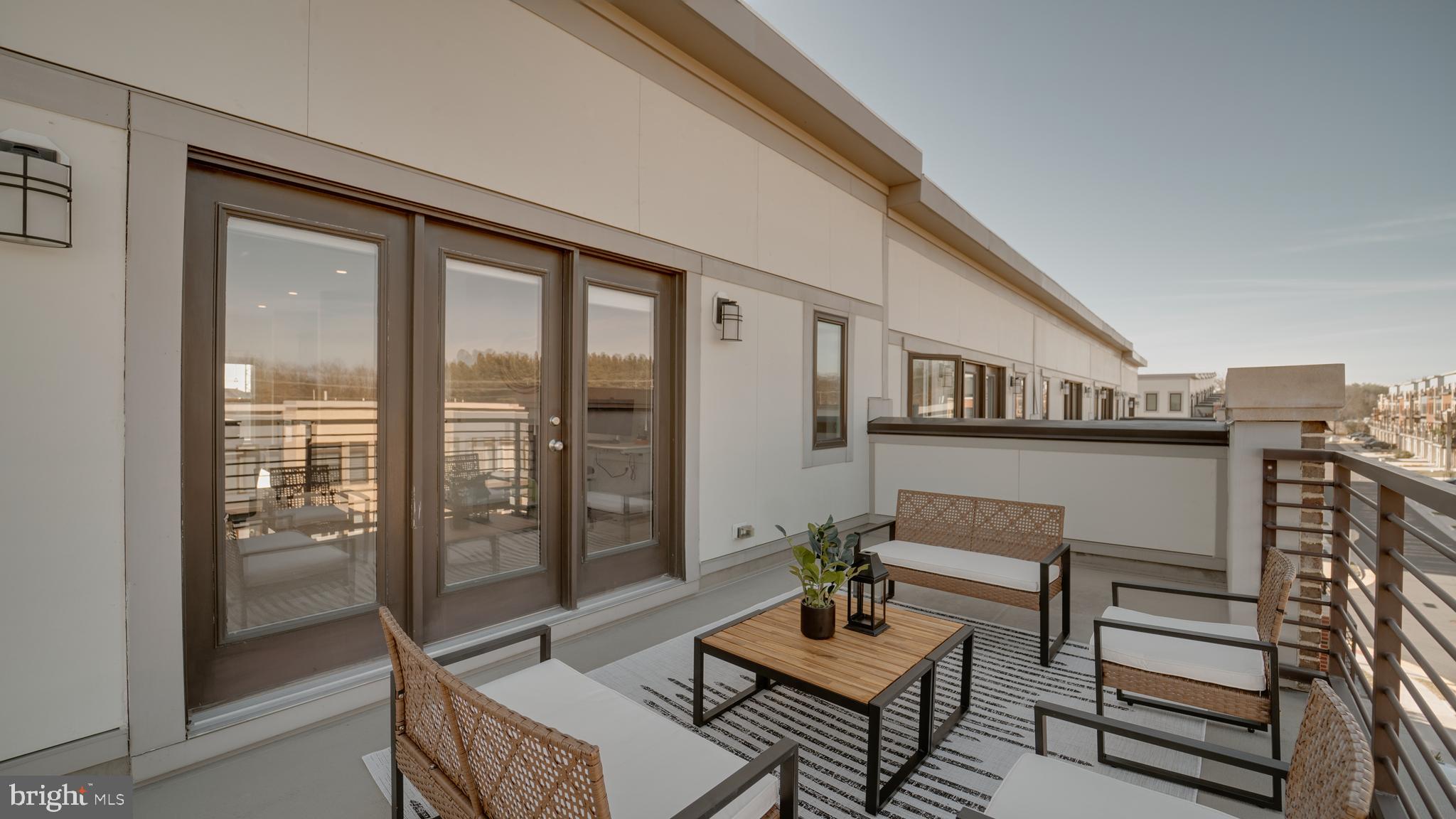 ASHBURN OVERLOOK - Residential