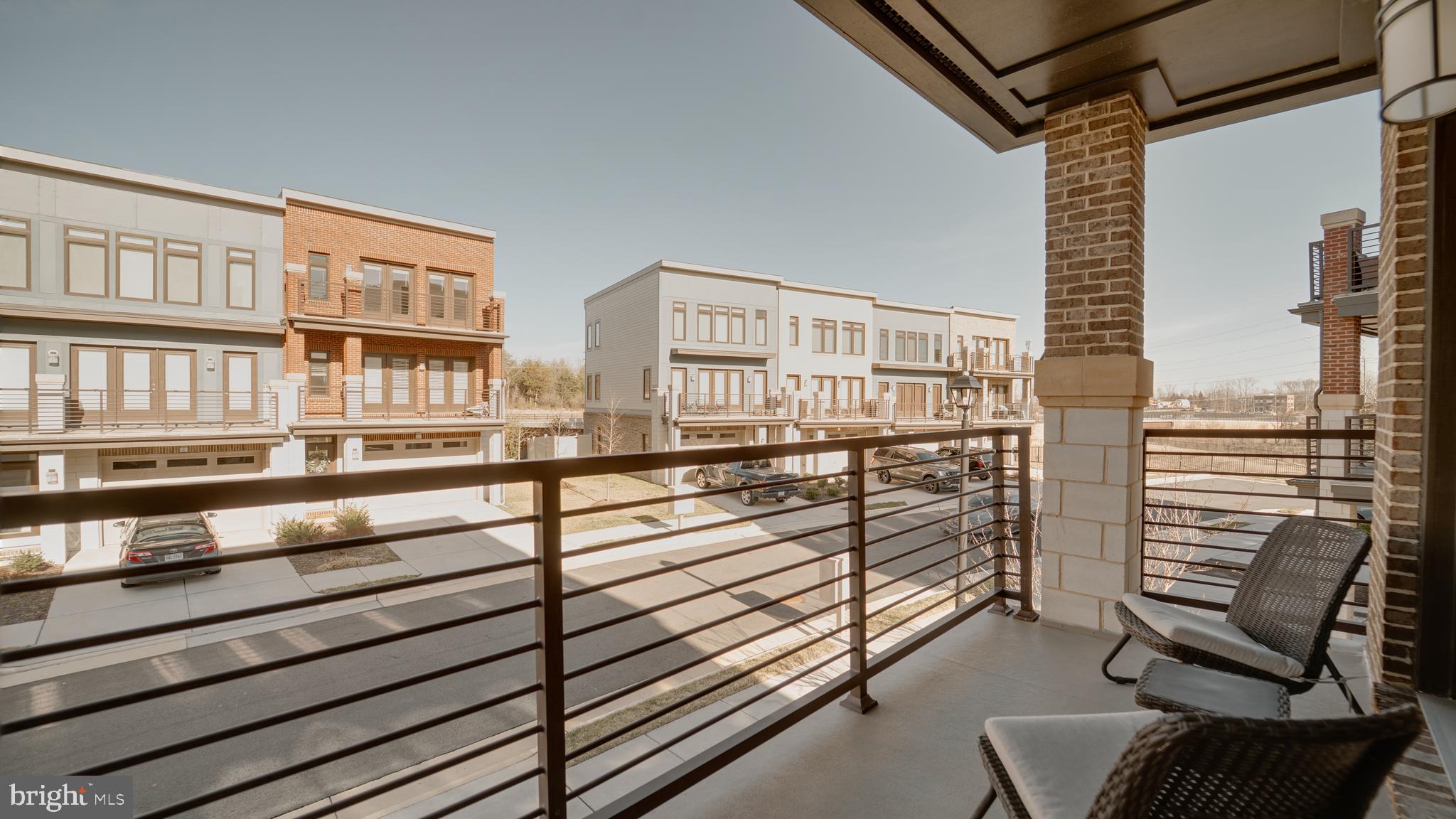 ASHBURN OVERLOOK - Residential