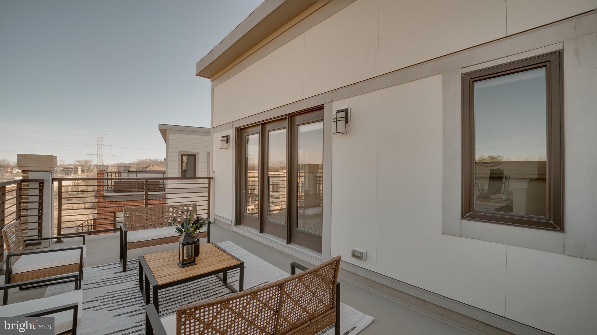 ASHBURN OVERLOOK - Residential