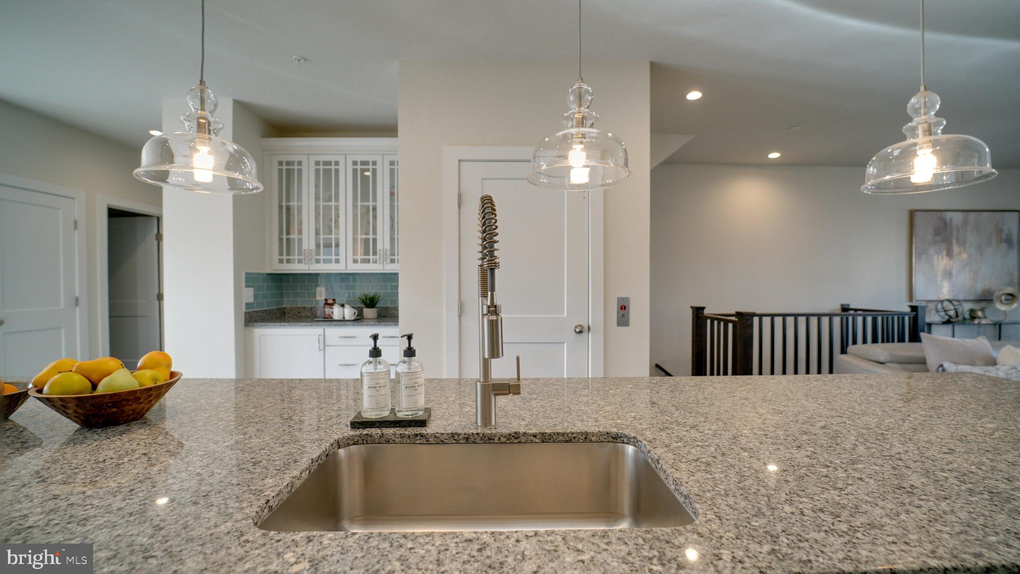 ASHBURN OVERLOOK - Residential