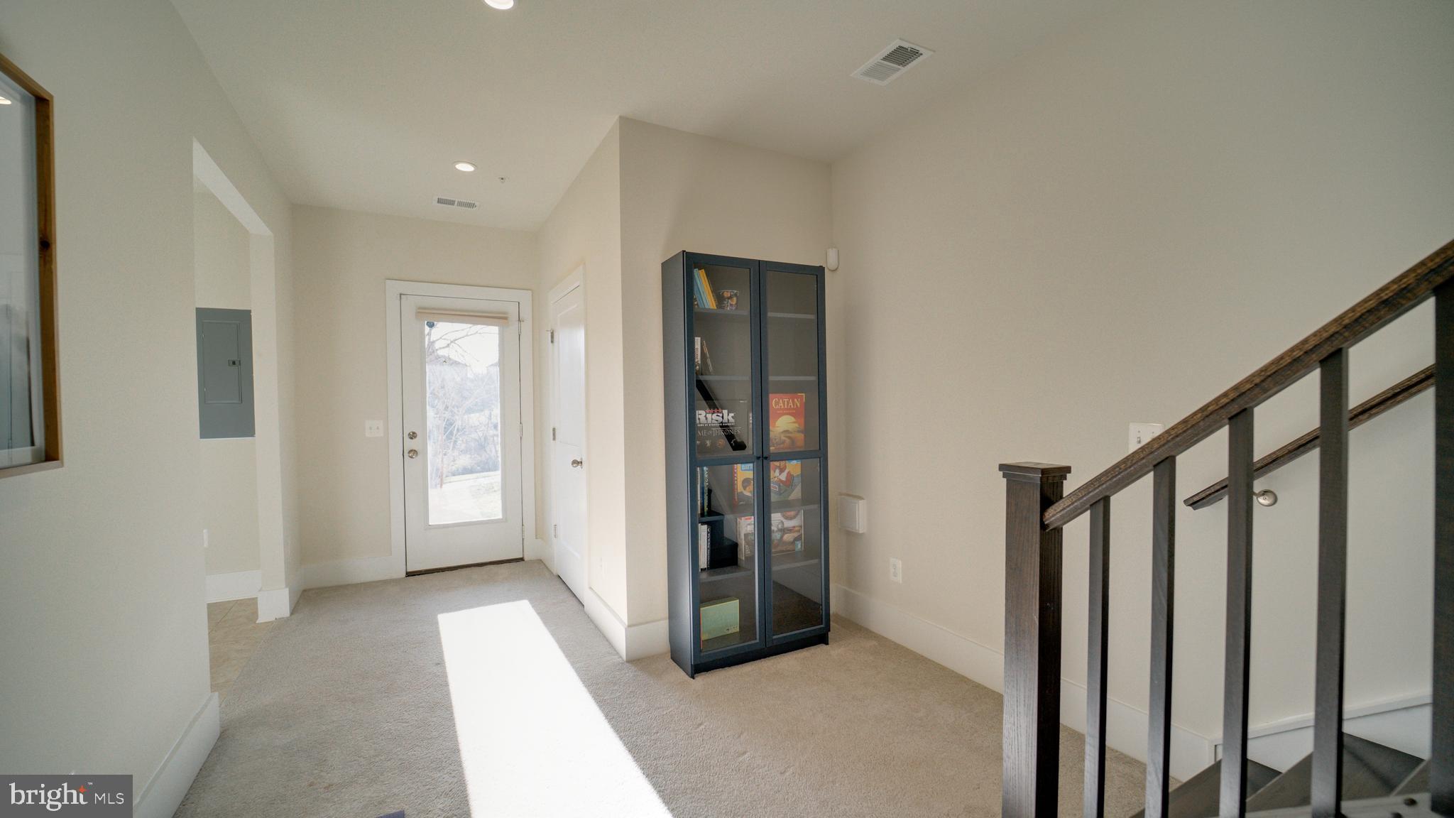 ASHBURN OVERLOOK - Residential