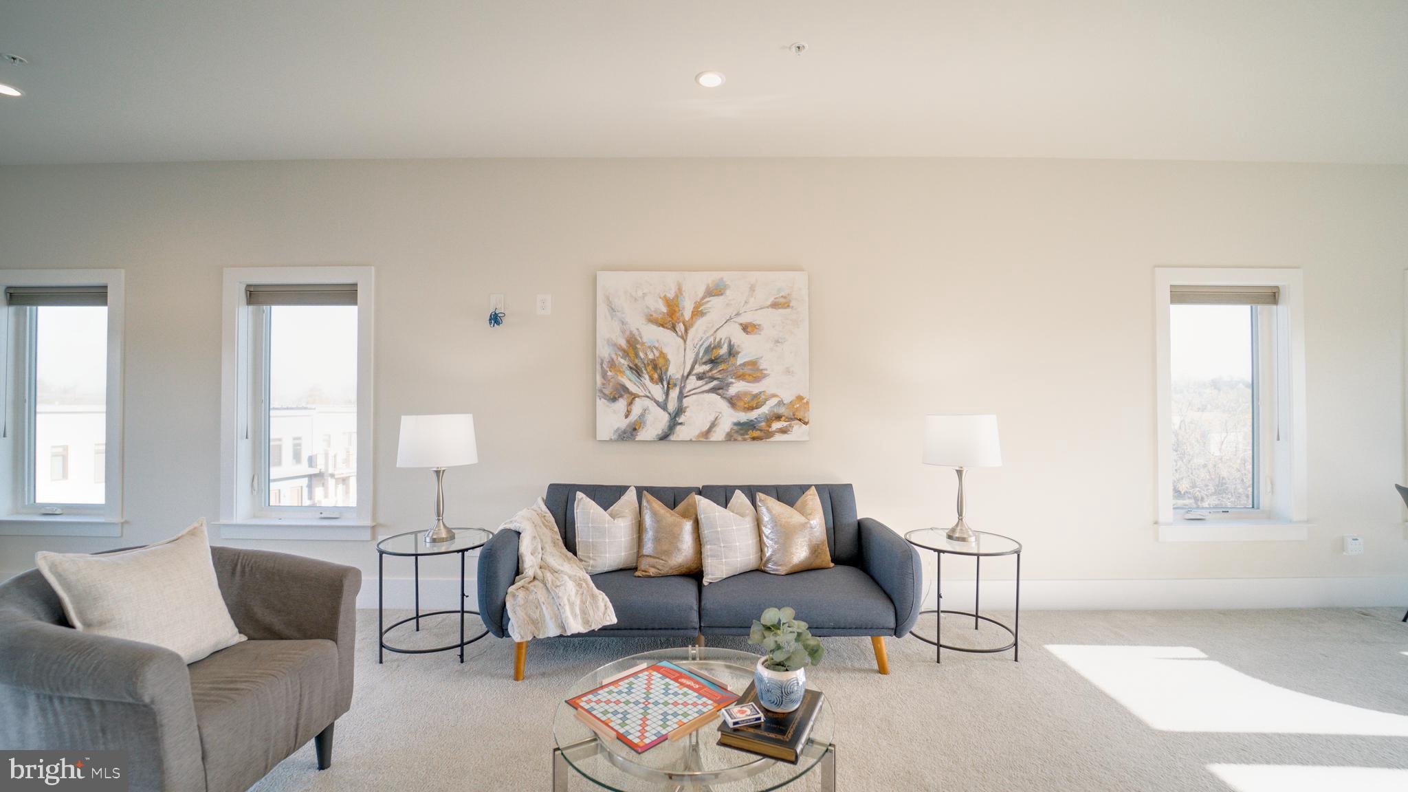 ASHBURN OVERLOOK - Residential