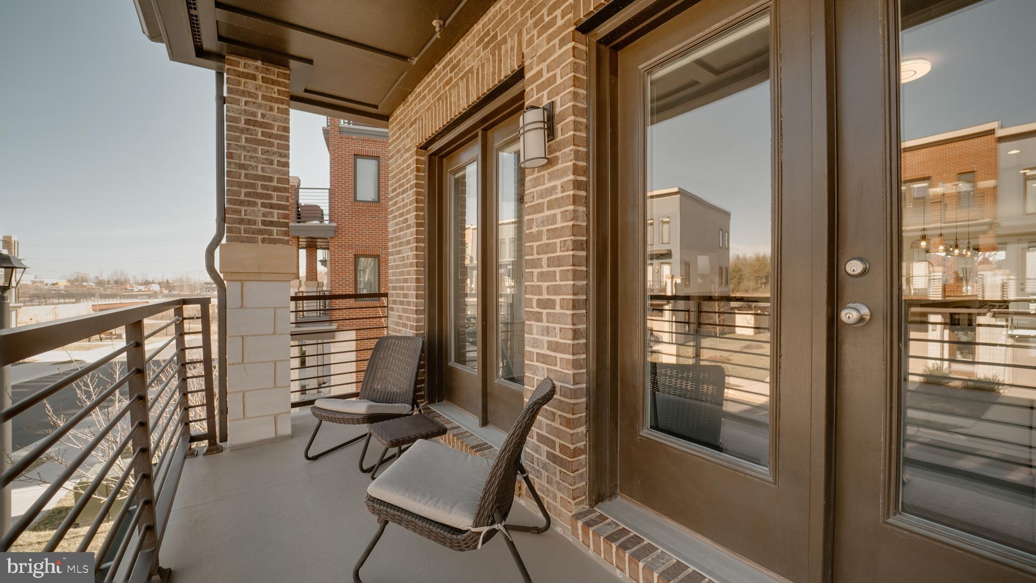 ASHBURN OVERLOOK - Residential