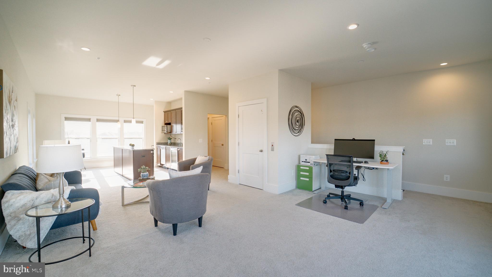 ASHBURN OVERLOOK - Residential