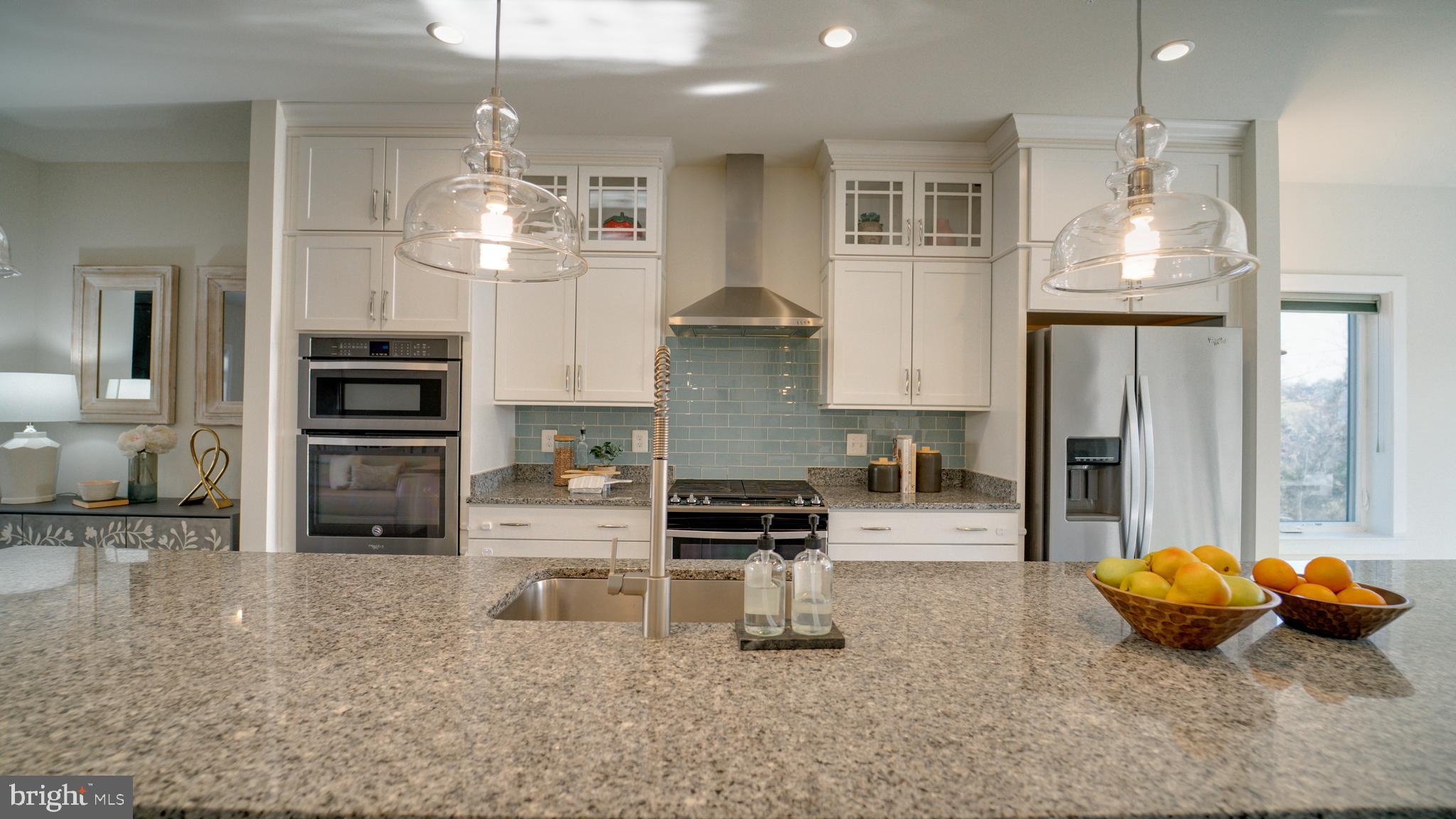 ASHBURN OVERLOOK - Residential