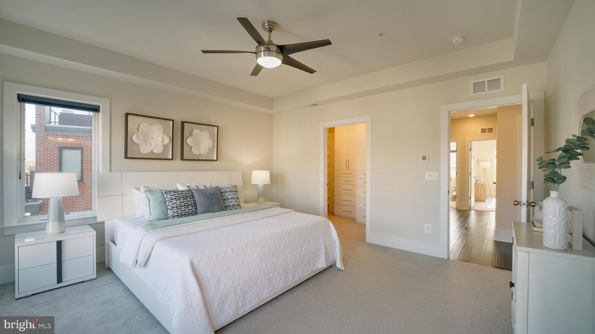 ASHBURN OVERLOOK - Residential