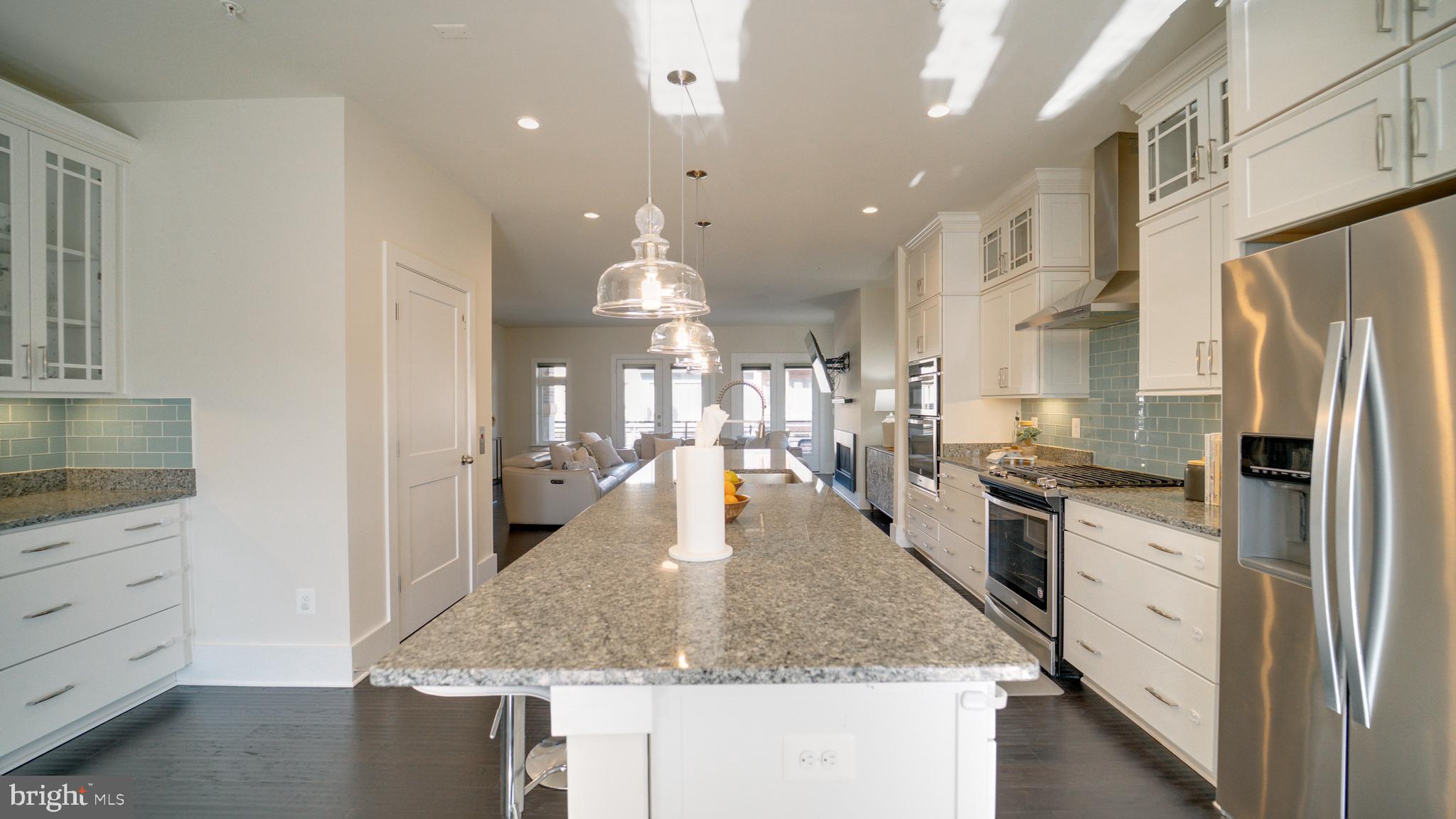 ASHBURN OVERLOOK - Residential