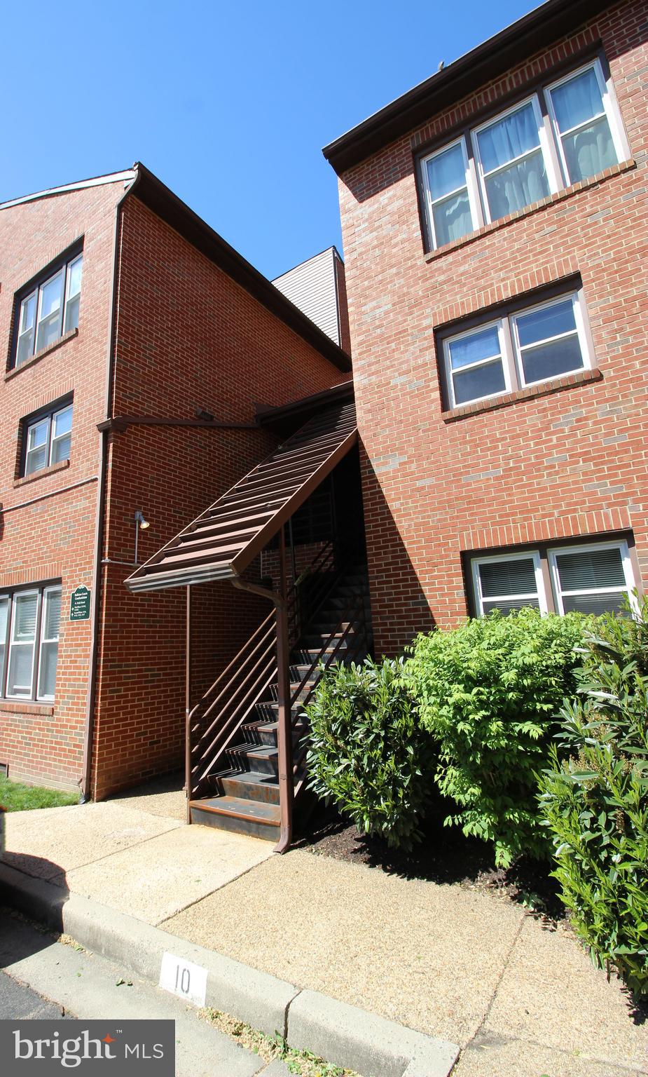 BALLSTON COURT - Residential Lease