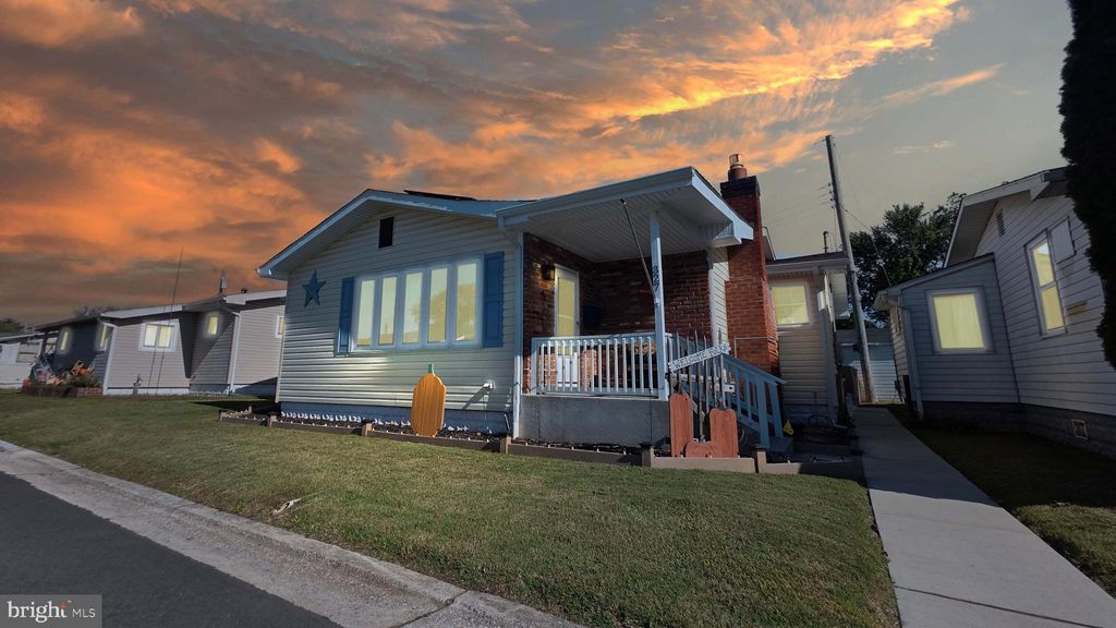 Photo of 327 Lafayette Road, CARNEYS POINT, NJ 08069 (MLS # NJSA2016492)