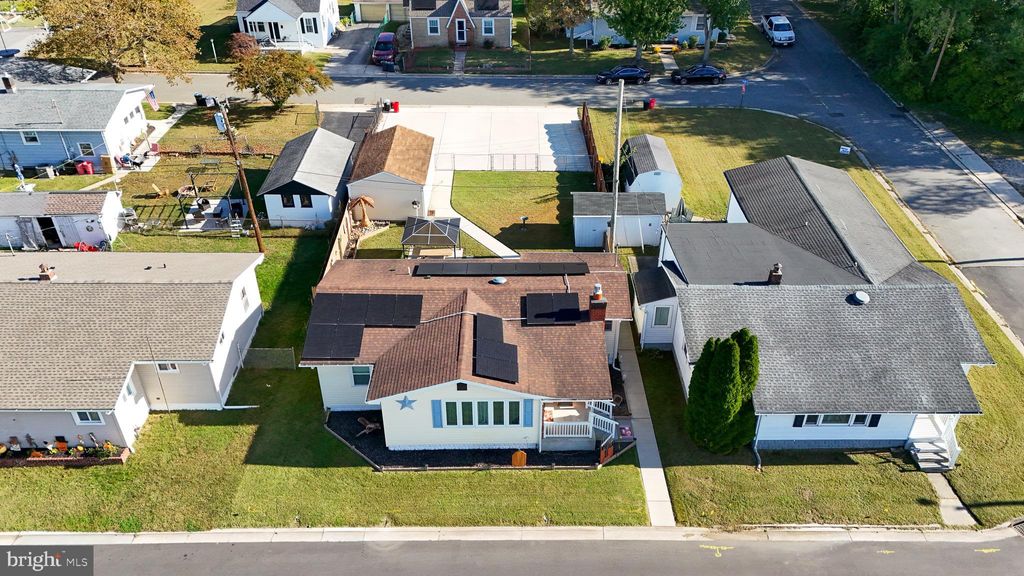 Photo of 327 Lafayette Road, CARNEYS POINT, NJ 08069 (MLS # NJSA2016492)