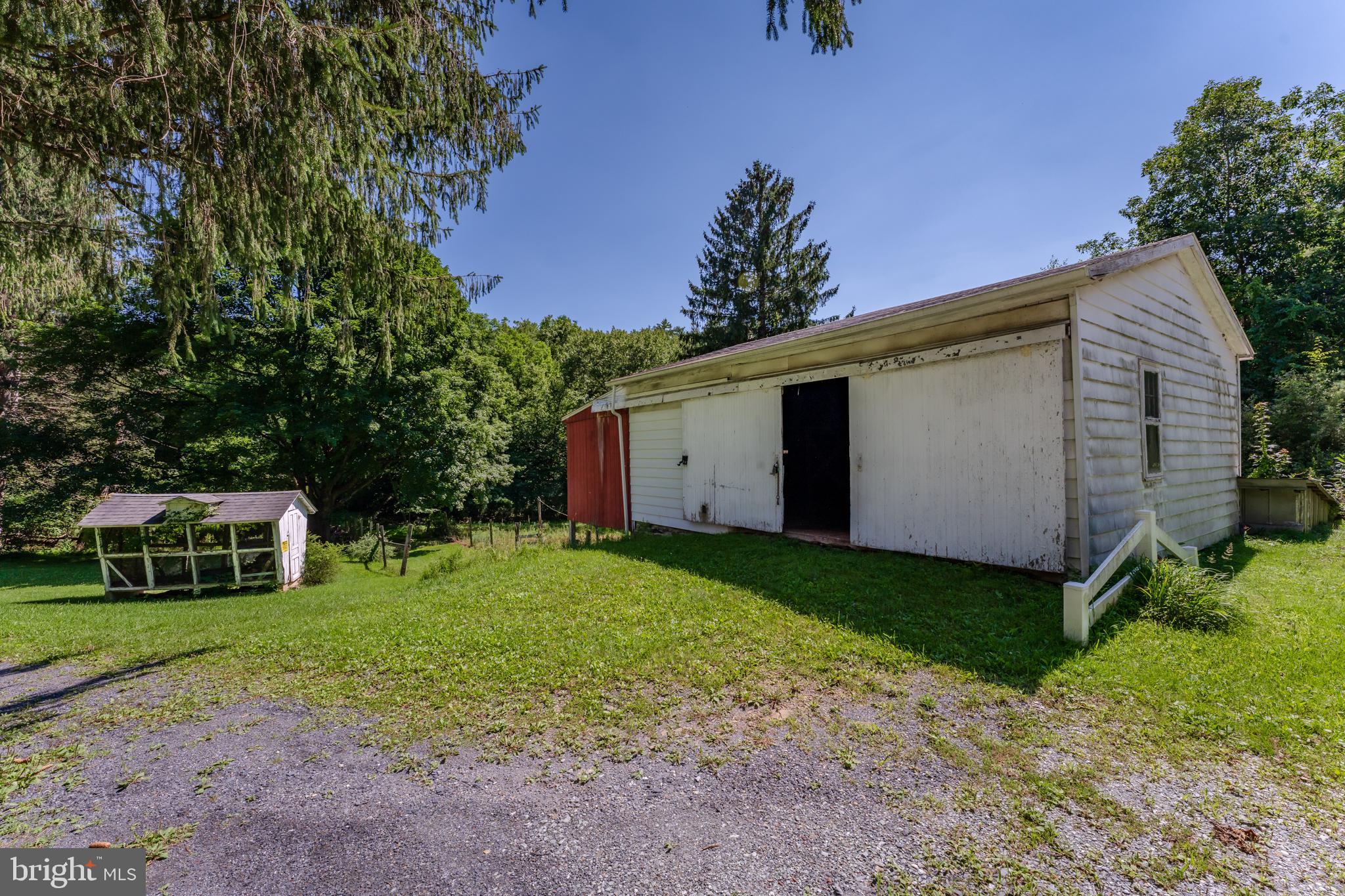 210 SNYDERS ROAD
