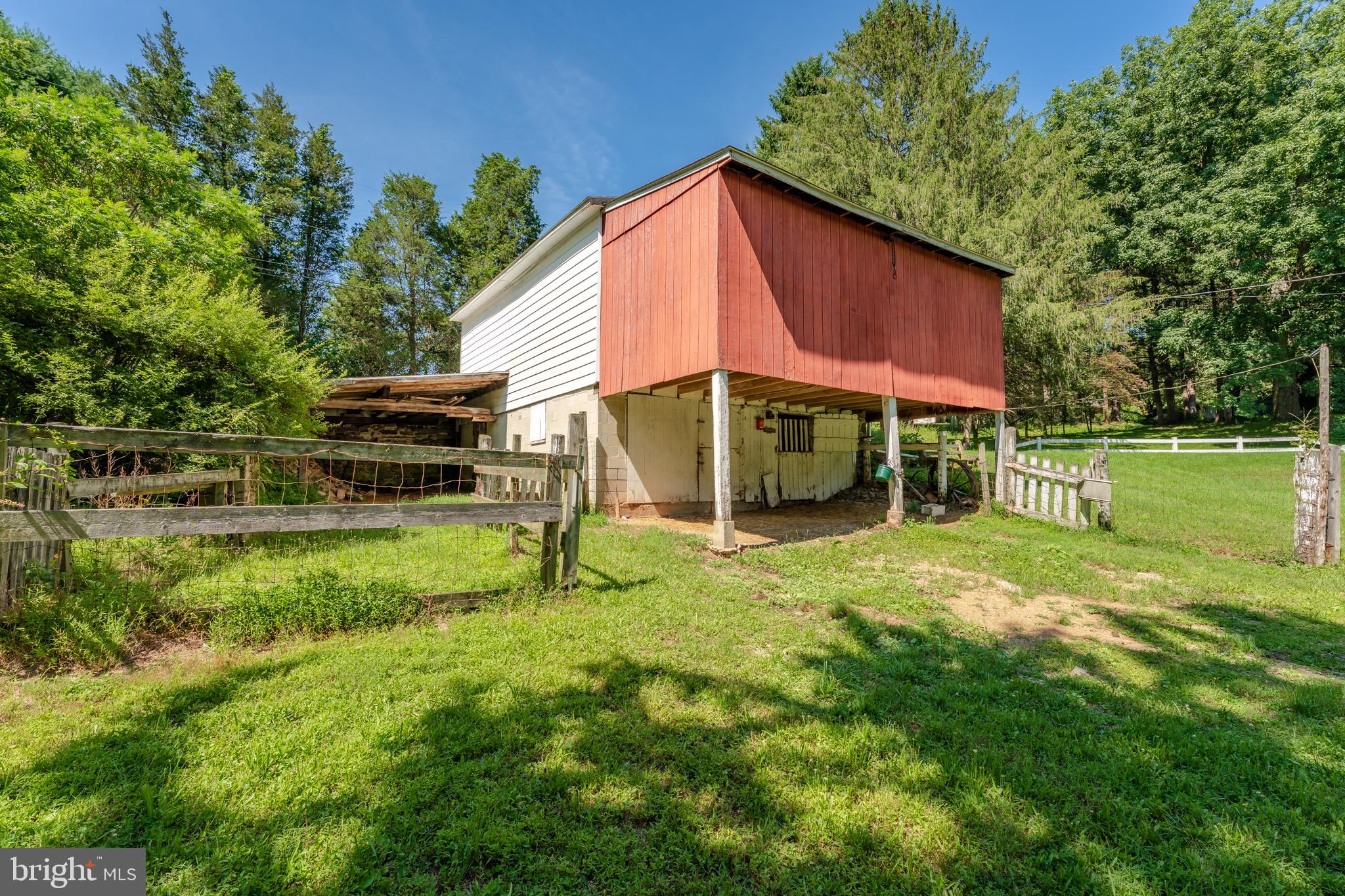 210 SNYDERS ROAD