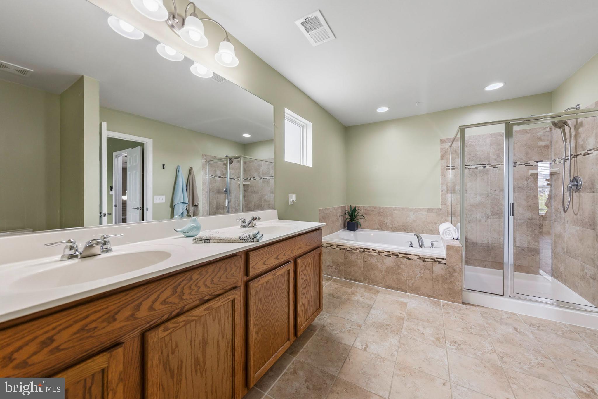 SOUTHERN HILLS - Residential