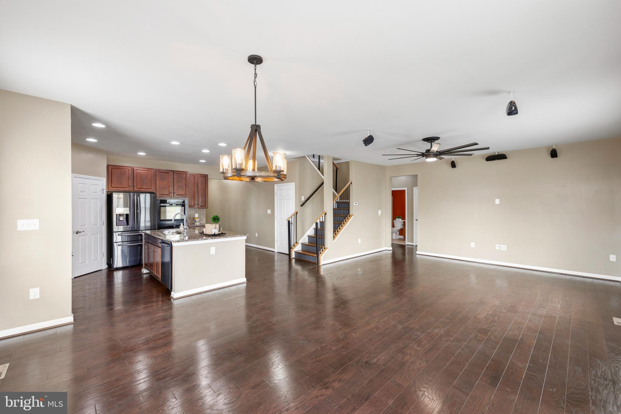 SOUTHERN HILLS - Residential