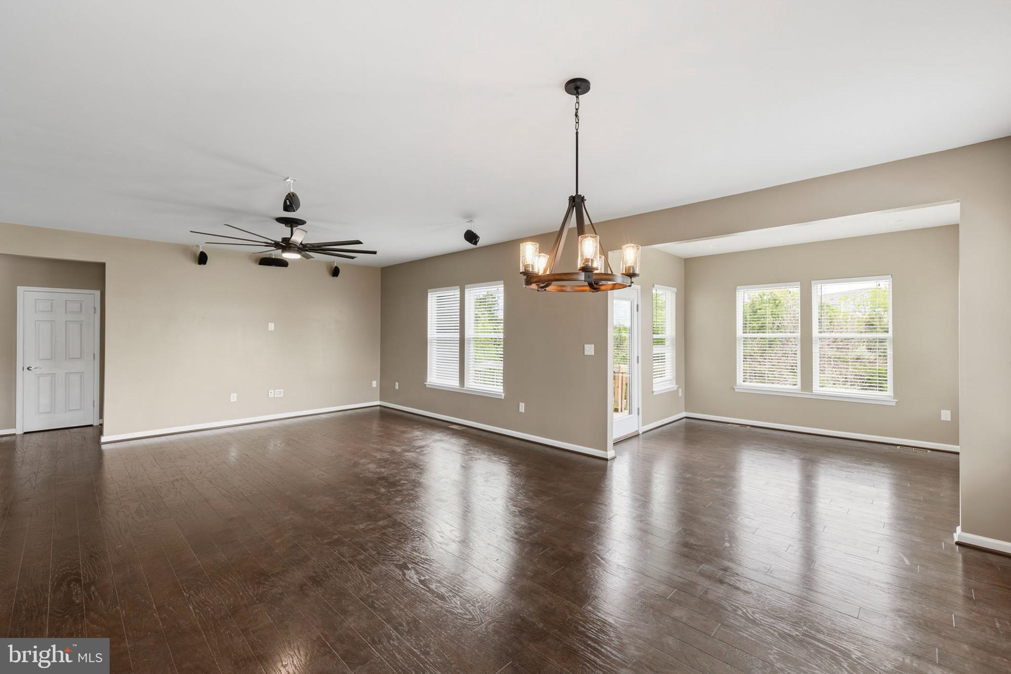 SOUTHERN HILLS - Residential